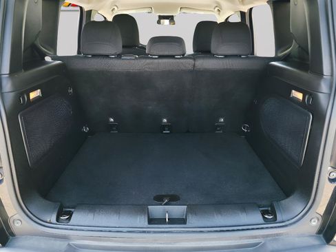 Used 2015 Jeep Renegade Latitude FWD image 10