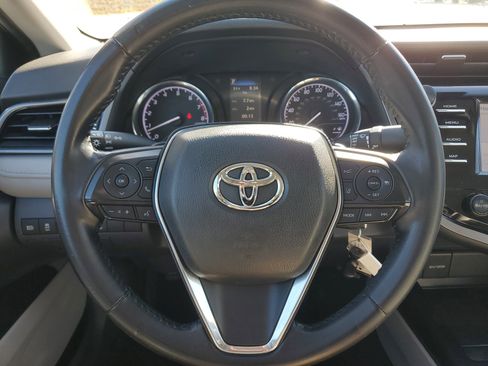 Used 2019 Toyota Camry SE image 19
