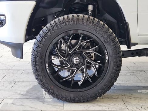 Used 2024 RAM 2500 Laramie AWD/4WD image 10