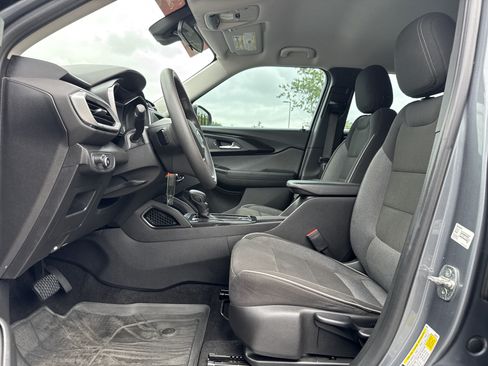 Used 2021 Chevrolet TrailBlazer LS FWD image 16