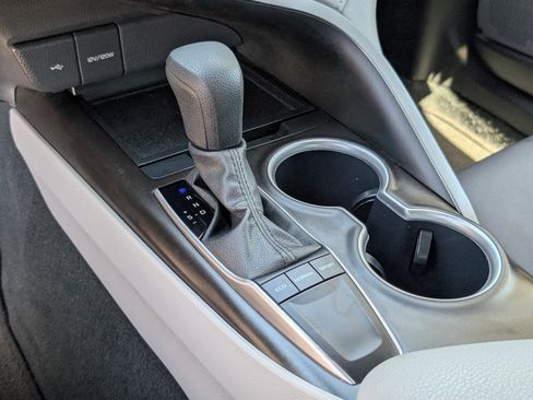 Used 2024 Toyota Camry LE w/ Convenience Package image 16