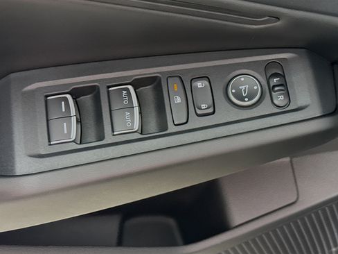 Used 2025 Honda Accord SE image 20