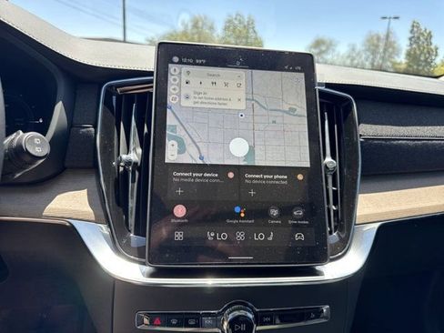 New 2025 Volvo XC90 T8 Plus w/ Protection Package Premier image 27