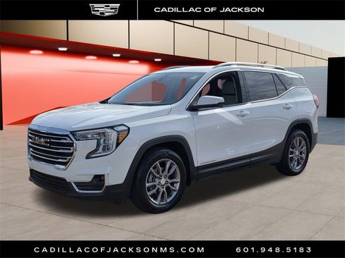 Used 2024 GMC Terrain SLT image 1