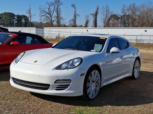 Used 2010 Porsche Panamera S image 3