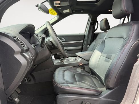 Used 2019 Ford Explorer Sport AWD/4WD image 12