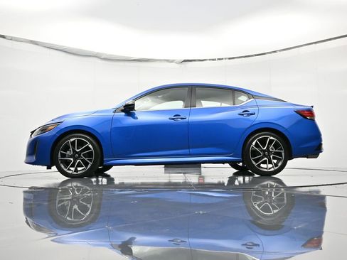 Used 2025 Nissan Sentra SR image 42