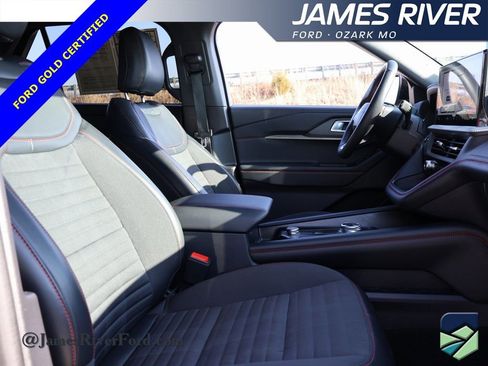 Certified 2025 Ford Explorer ST-Line w/ ST-Line Street Pack image 9