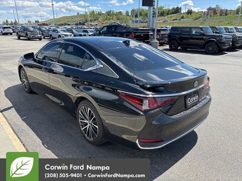 Used 2023 Lexus ES 250 w/ Premium Package AWD/4WD image 10