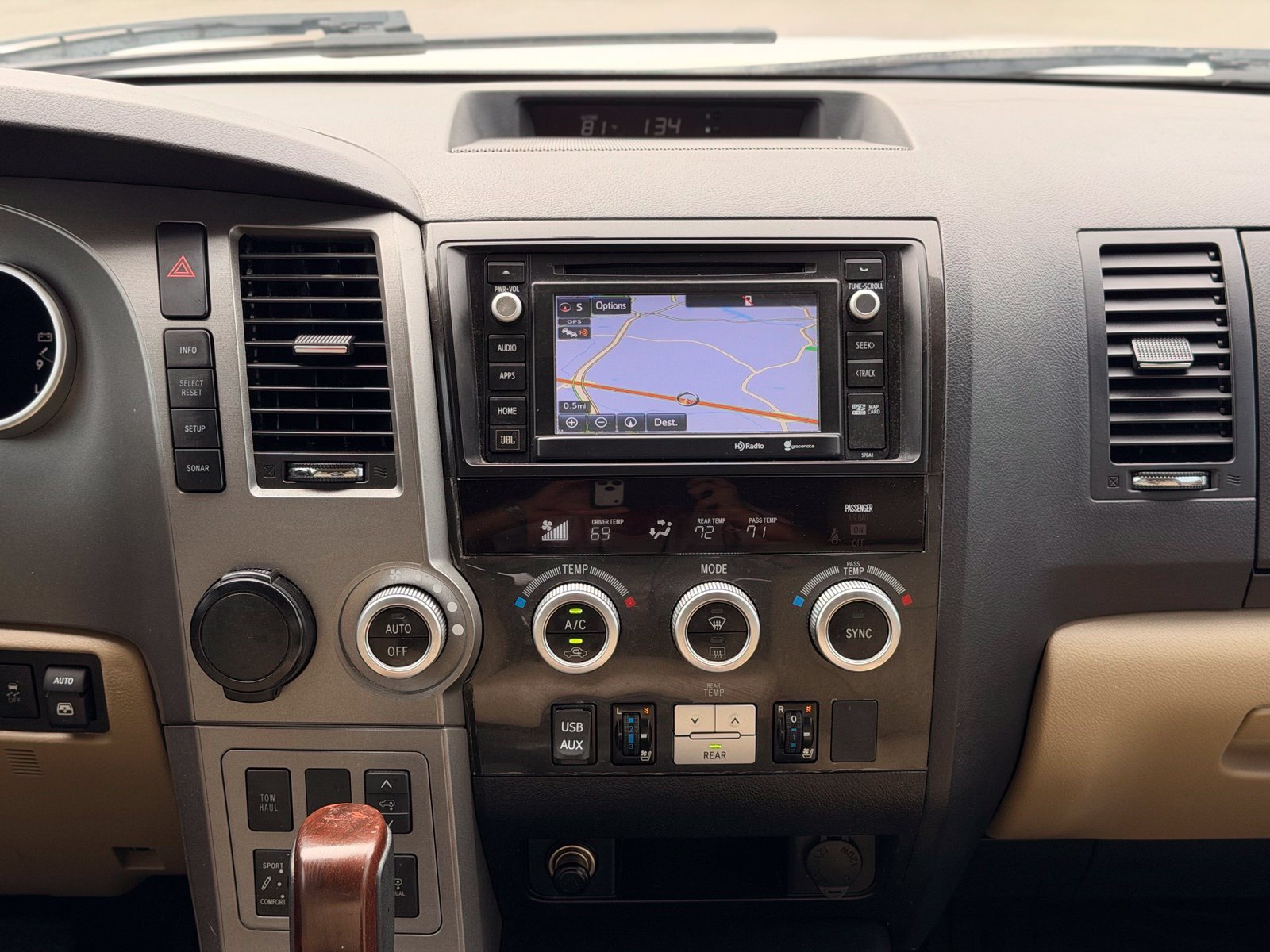 Used 2015 Toyota Sequoia Platinum RWD image 43