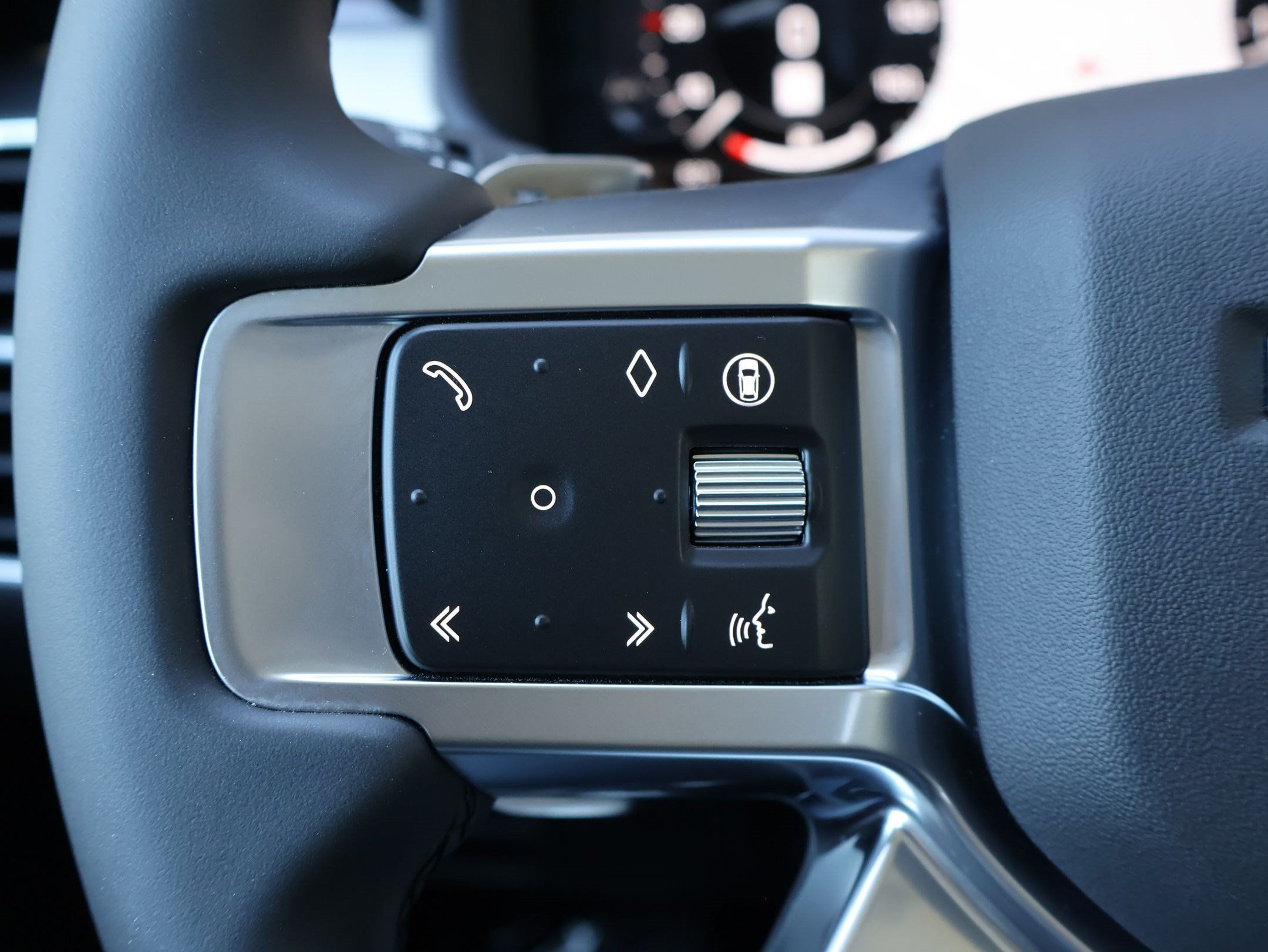Used 2026 Land Rover Discovery S AWD/4WD image 19