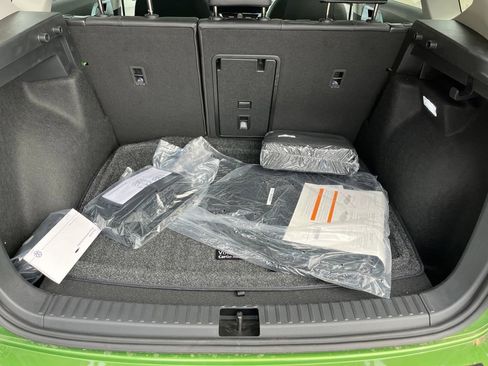 New 2026 Volkswagen Taos SE AWD/4WD image 7