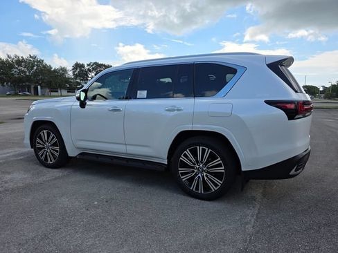 New 2026 Lexus LX 700h Luxury AWD/4WD image 5