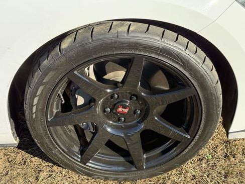 Used 2015 Ford Mustang GT Premium image 9