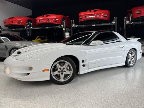 Used 1998 Pontiac Firebird Formula RWD image 3