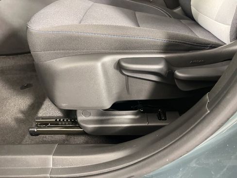 Certified 2025 Chevrolet Trax LS w/ LS Convenience Package FWD image 19