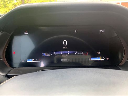 Used 2022 Jeep Grand Cherokee L Overland w/ Luxury Tech Group IV image 26