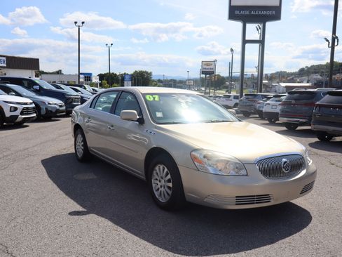 Used 2007 Buick Lucerne CX FWD image 1