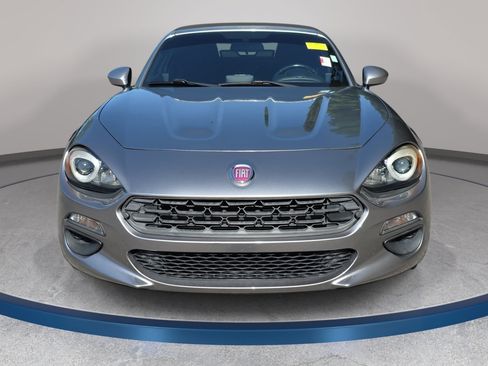 Used 2017 FIAT 124 Spider Classica RWD image 4