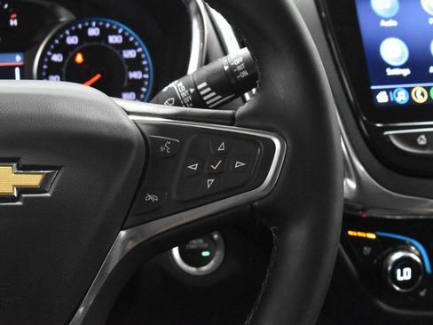 Used 2023 Chevrolet Equinox Premier FWD image 11