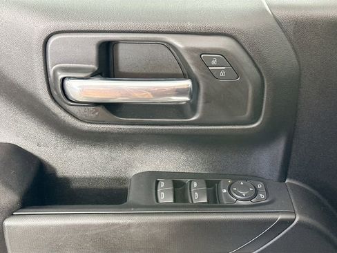 Used 2023 Chevrolet Silverado 1500 Custom image 19