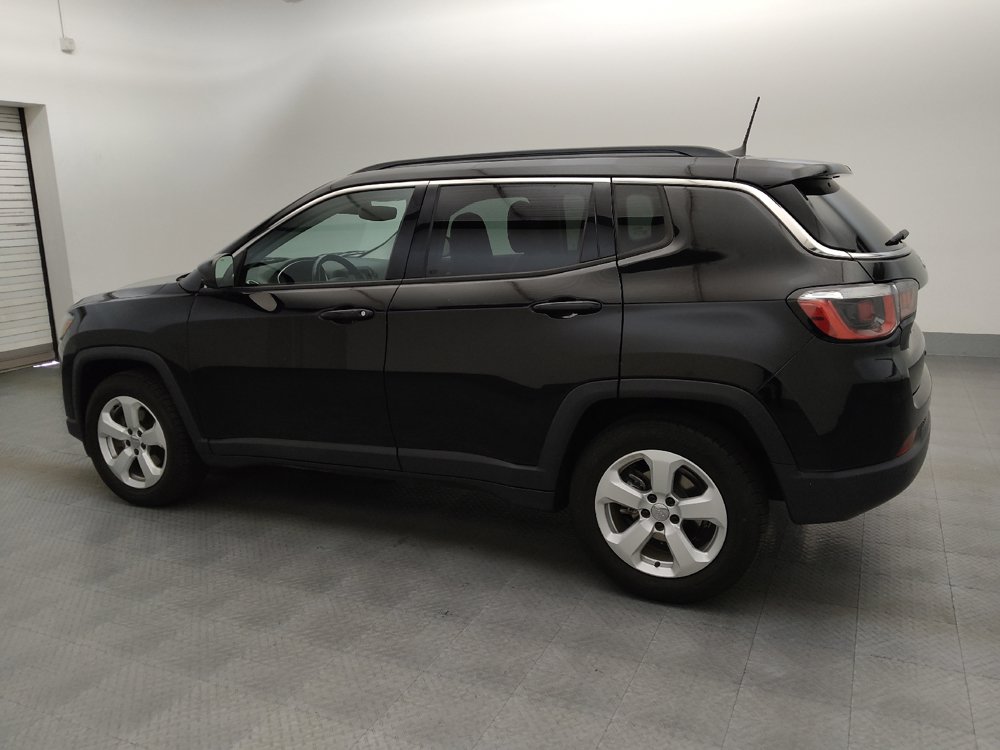 Used 2018 Jeep Compass Latitude w/ Popular Equipment Group FWD image 3