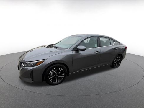 Used 2025 Nissan Sentra SV image 8