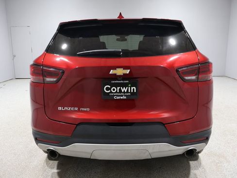 Used 2025 Chevrolet Blazer LT image 3