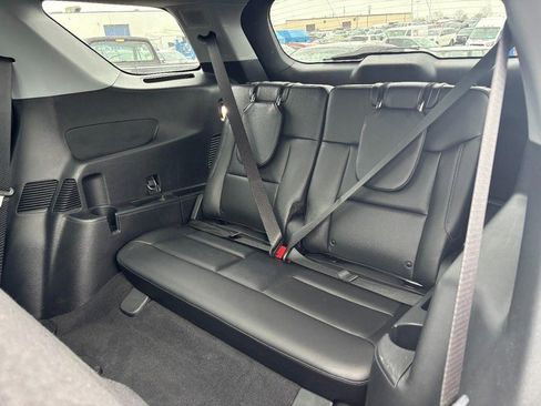 Used 2023 Ford Explorer Limited w/ Limited Technology Package image 12