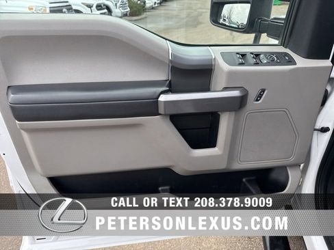 Used 2019 Ford F250 XLT w/ XLT Premium Package image 18