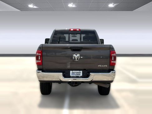 Used 2024 RAM 2500 Tradesman w/ Chrome Appearance Group AWD/4WD image 10