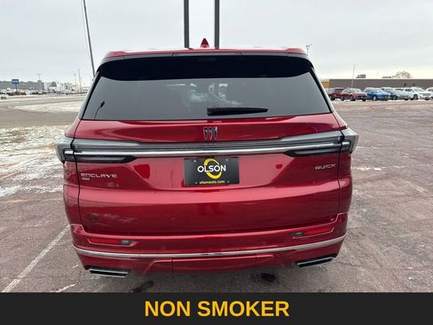 Used 2025 Buick Enclave Avenir w/ Super Cruise Package image 5
