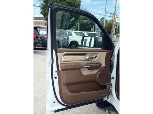 Used 2021 RAM 1500 Laramie AWD/4WD image 26