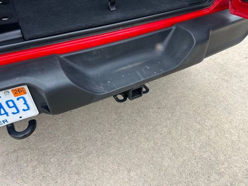 Used 2022 Jeep Wrangler Sport image 18