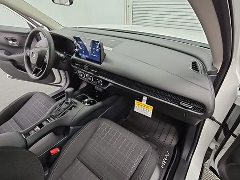 New 2026 Honda HR-V LX image 35