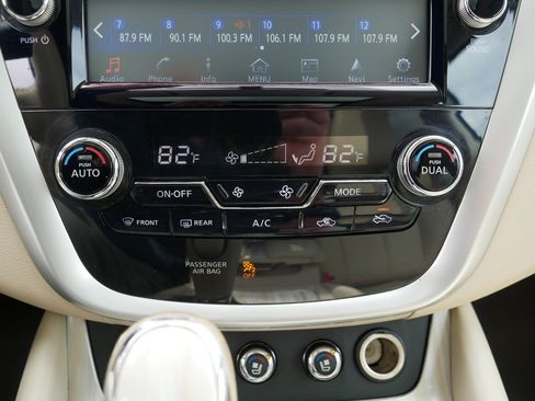 Used 2017 Nissan Murano Platinum w/ Platinum Technology Package AWD/4WD image 23