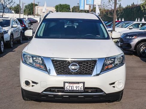 Used 2013 Nissan Pathfinder SV FWD image 2