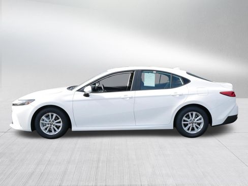 Certified 2026 Toyota Camry LE FWD image 4