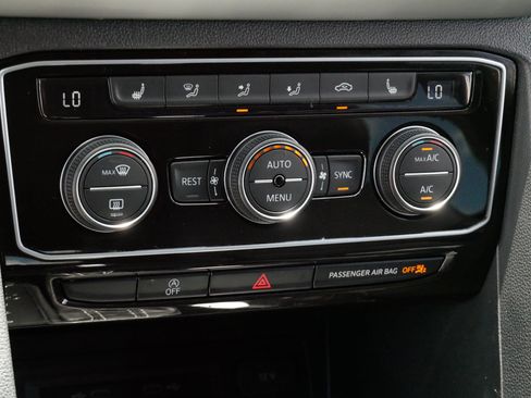 Certified 2023 Volkswagen Atlas SE AWD/4WD image 23