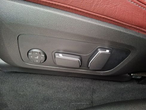 Certified 2024 BMW X4 M40i w/ Premium Package image 11