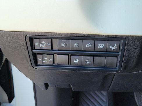 Used 2025 Toyota Tundra Capstone image 27