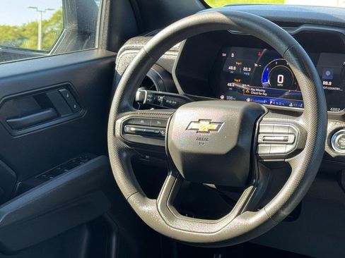 Used 2025 Chevrolet Colorado W/T RWD image 15