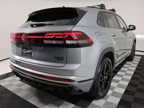 Used 2026 Volkswagen Atlas Cross Sport SEL R-Line AWD/4WD image 5