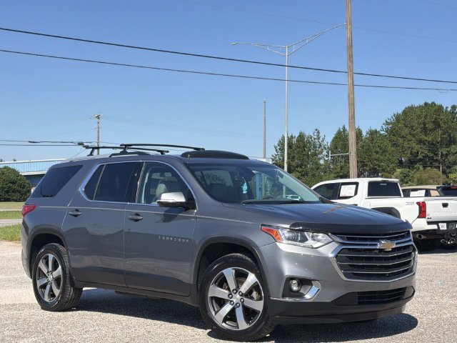 Used 2018 Chevrolet Traverse LT FWD image 2