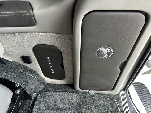 Used 2020 Chevrolet Express 2500 w/ Enhanced Convenience Package RWD image 31