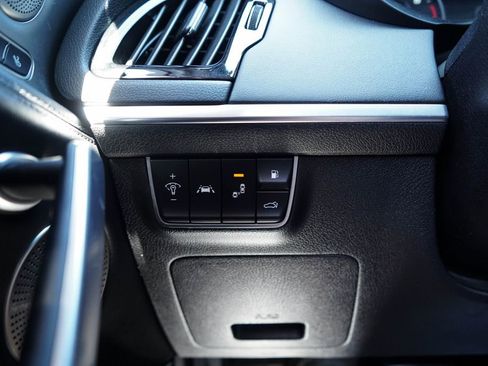 Used 2020 Kia Stinger GT2 image 32