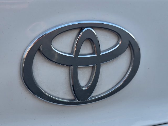 Used 2025 Toyota Camry SE FWD image 17
