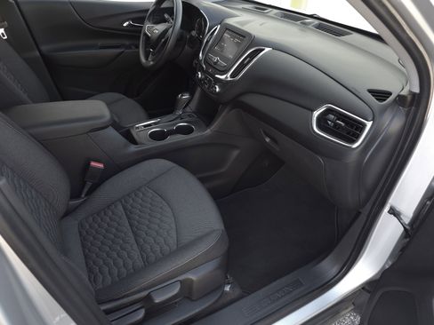 Used 2020 Chevrolet Equinox LT image 35
