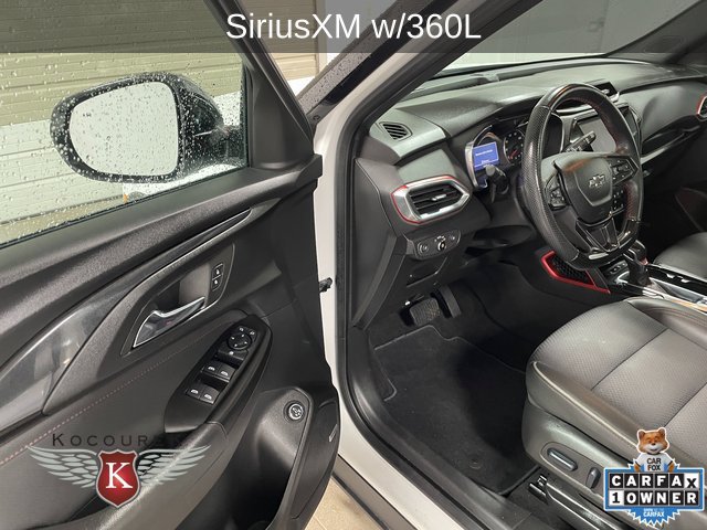 Used 2023 Chevrolet TrailBlazer RS w/ Sun and Liftgate Package FWD image 11