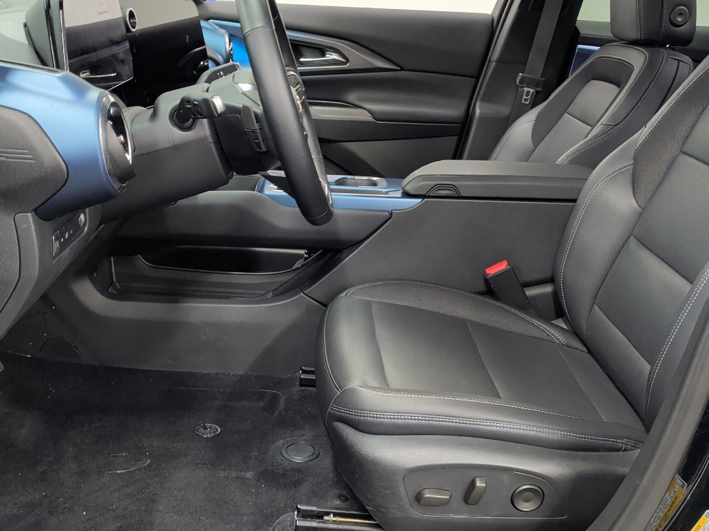 Used 2024 Chevrolet Equinox EV LT FWD image 9